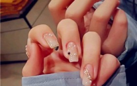 涂指甲油的小妙招？涂脚指甲油的正确步骤？图2