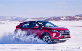 雪天车打滑撞了保险赔吗图1