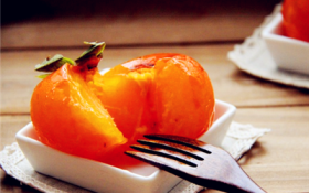 冻柿子可以吃皮吗图1