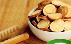 甘草泡茶喝对肝脏有哪些好处呢（肝脏益处大曝光）