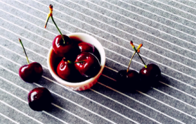 车厘子和草莓哪一个含糖量高图1