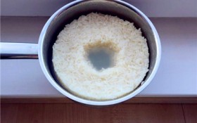 米酒发酸是什么原因（为什么米酒会变酸？）