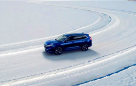 雪天开车需要打开防侧滑吗图1