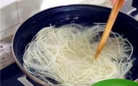 煮过的面条放一晚上会坏吗