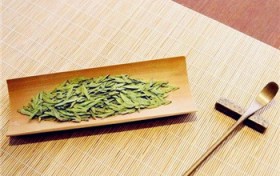 龙井茶真假辨别方法？假龙井43和真龙井43的区别？图1