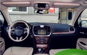 克莱斯勒300C（克莱斯勒300C这个车怎么样）