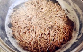 荞麦面煮多久（荞麦面的最佳烹饪时间）