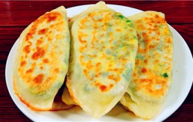 韭菜盒子的面怎么和（制作韭菜盒子的面皮技巧）